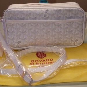 Reposh Beautiful sporty chevron trendy monogram design crossbody bag